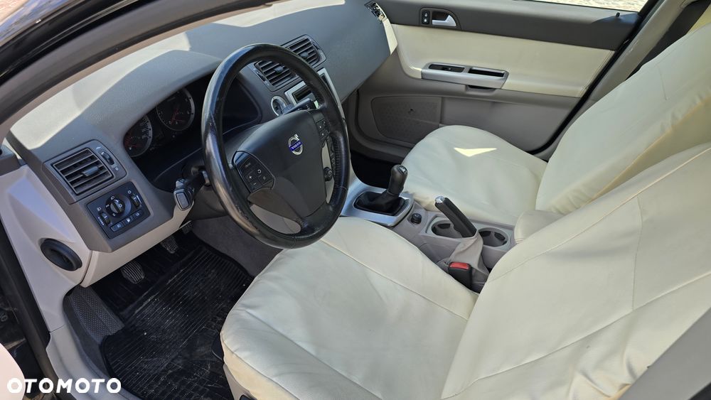 Volvo V50 - 22