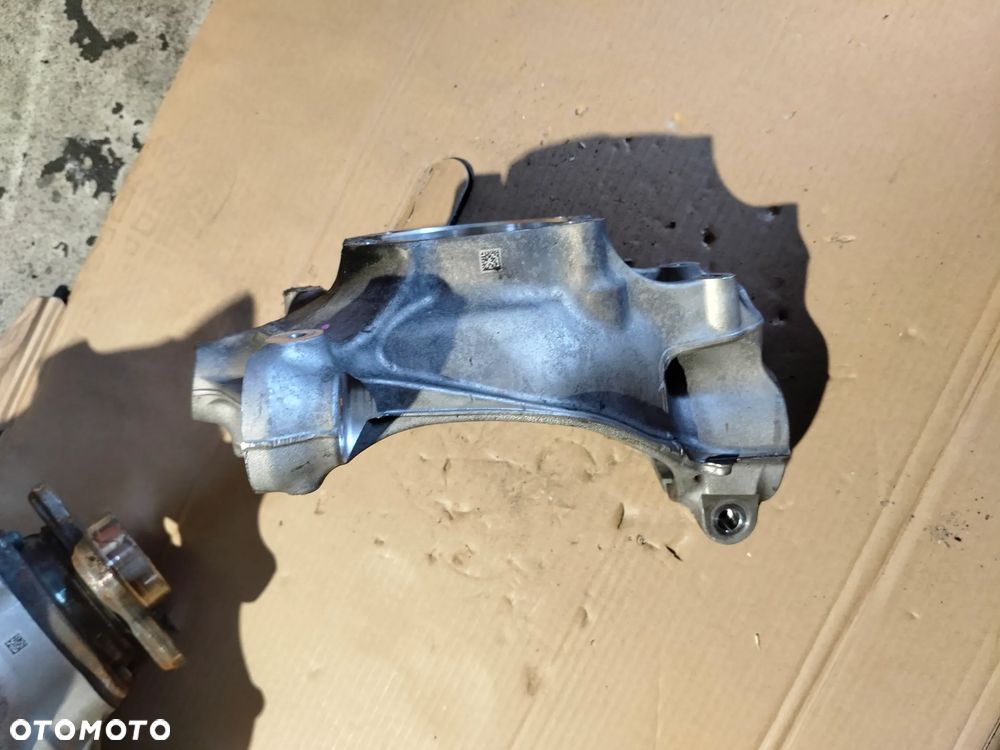 Zwrotnica prawa BMW G20/G21 xdrive - 10