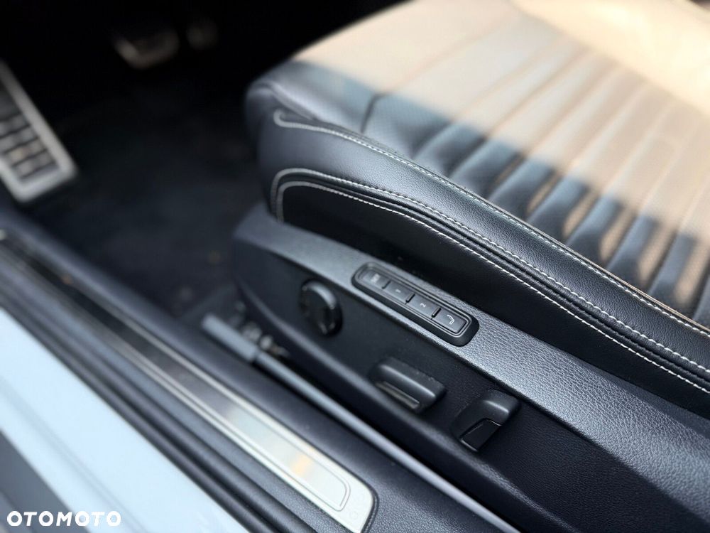 Volkswagen Passat Alltrack - 15