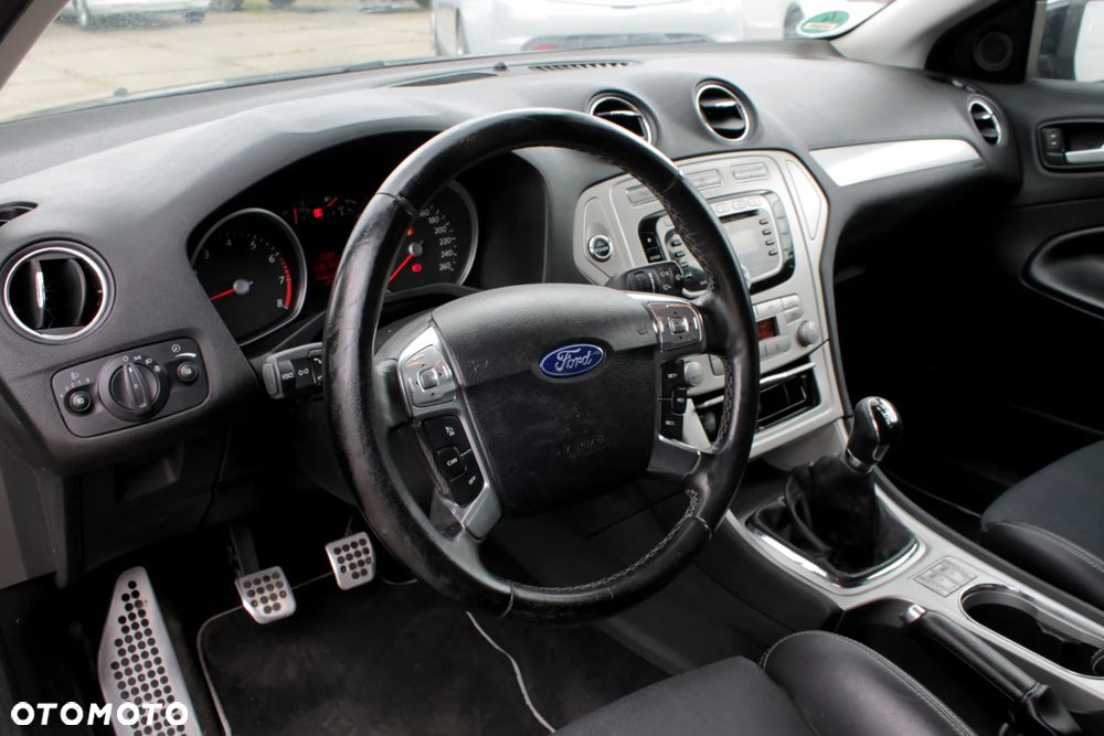Ford Mondeo 2.0 Sport - 24