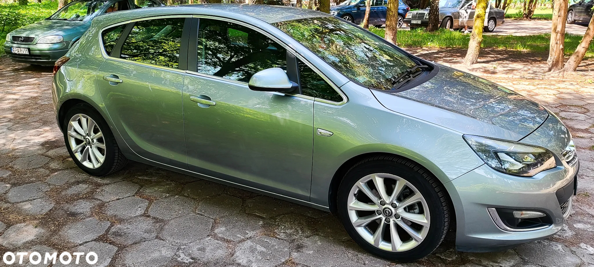 Opel Astra IV 1.6 T SIDI Cosmo S&S - 8