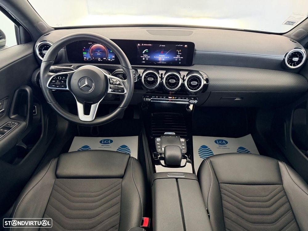 Mercedes-Benz A 250 - 25