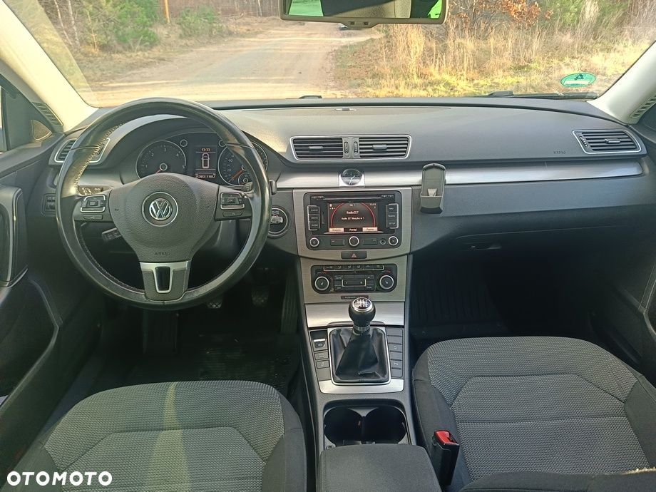 Volkswagen Passat 1.6 TDI BlueMotion Technology Comfortline - 9