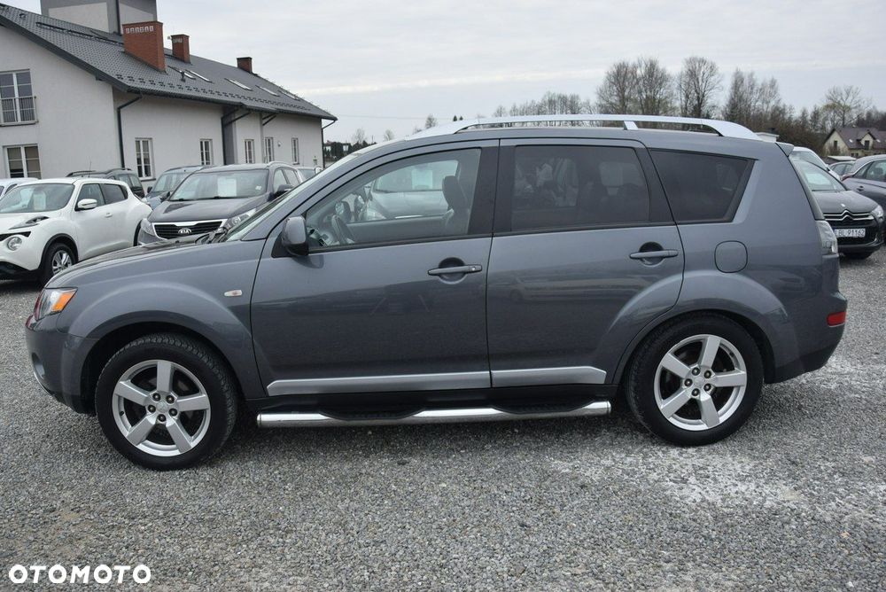 Mitsubishi Outlander 2.0 DI-D 4WD Inform - 10