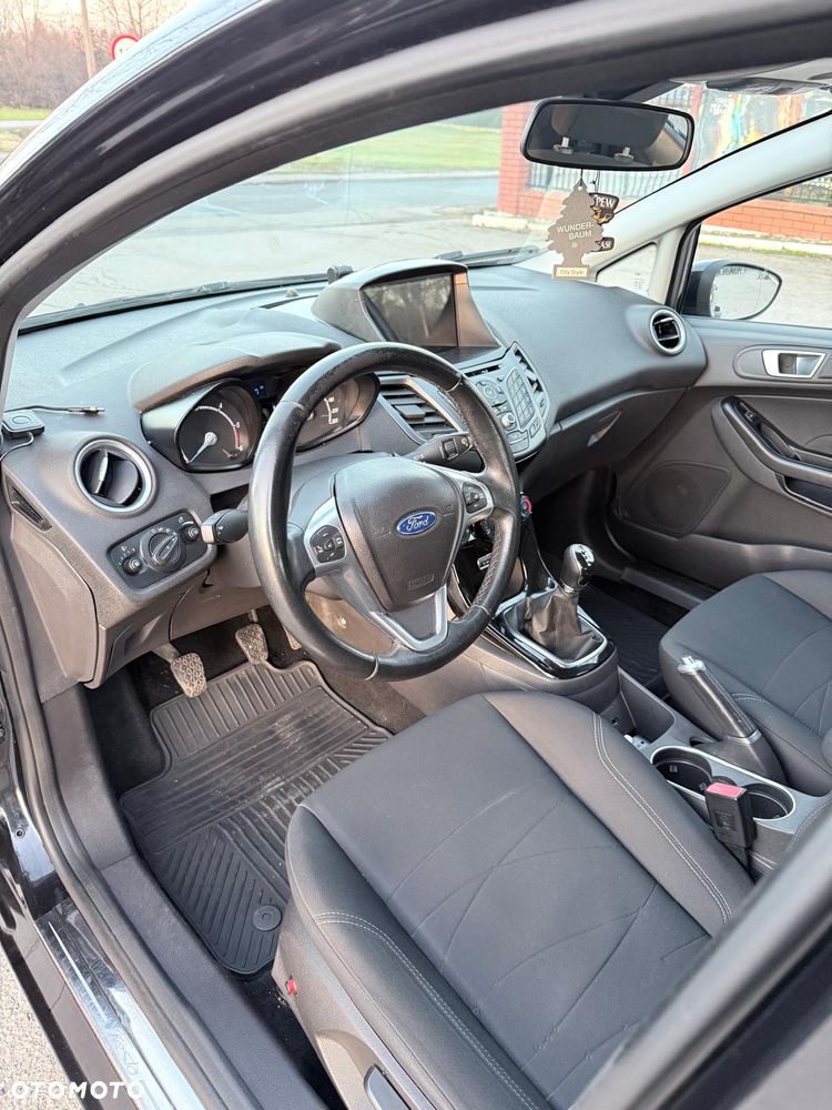 Ford Fiesta - 8