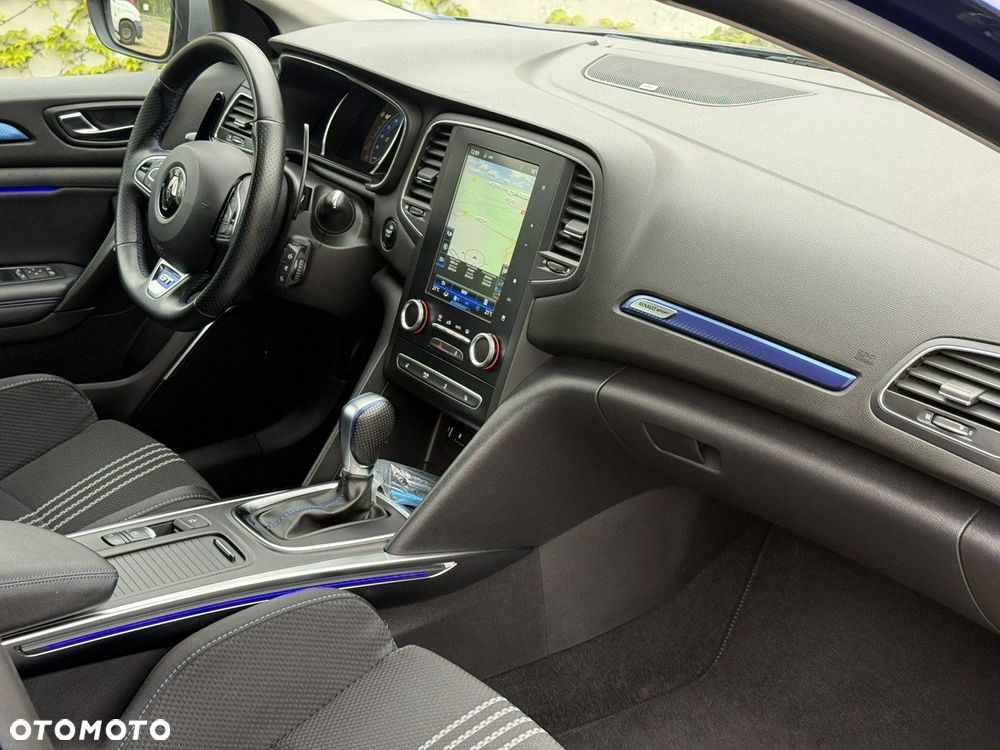 Renault Megane ENERGY TCe 205 EDC GT - 19