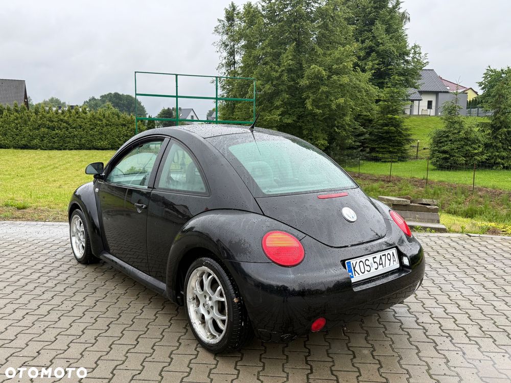 Volkswagen New Beetle - 2