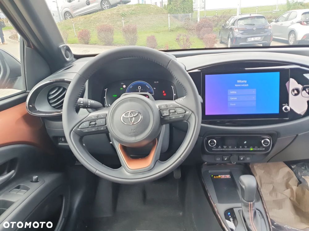 Toyota Aygo X Hybrid 1.5 Style e-CVT - 13