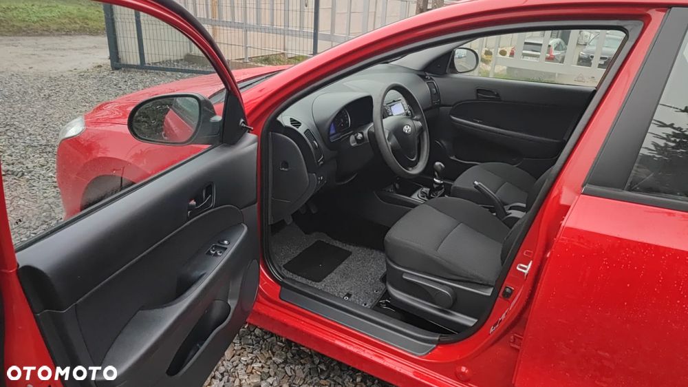 Hyundai i30 i30cw 1.4 blue Comfort - 9