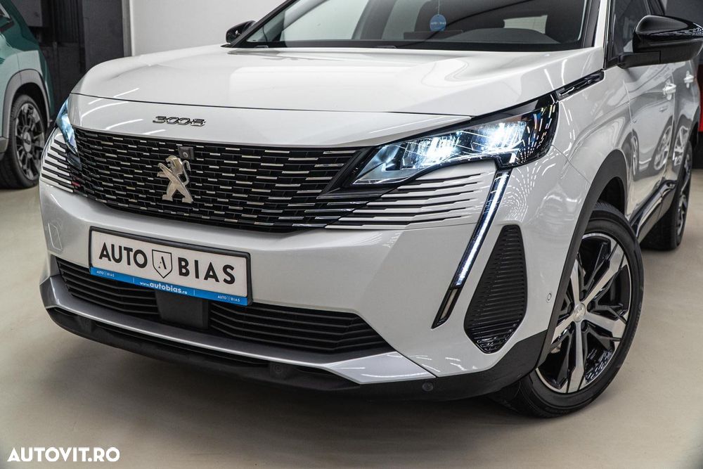 Peugeot 3008 1.2 PureTech Turbo S&S EAT6 Allure - 11