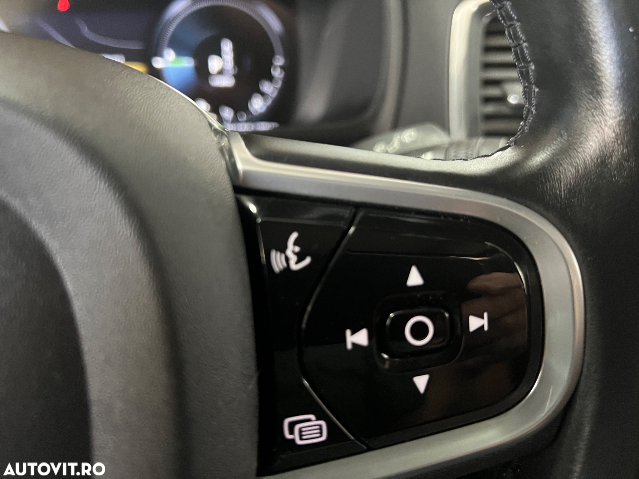 Volvo XC 90 T8 AWD Recharge Geartronic Inscription Edition - 33