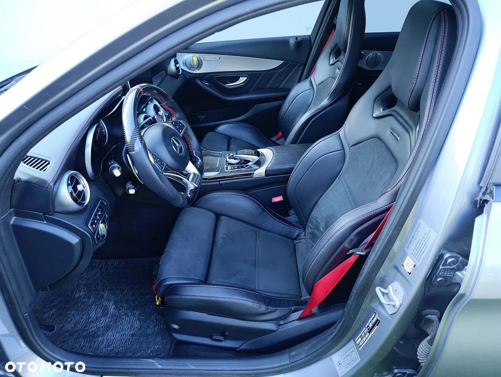 Mercedes-Benz Klasa C 450 AMG 4-Matic 7G-TRONIC - 17