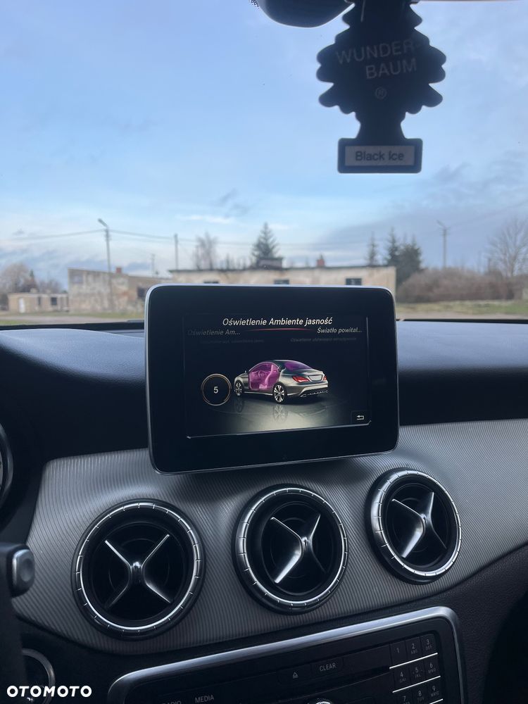 Mercedes-Benz CLA 250 7G-DCT - 7