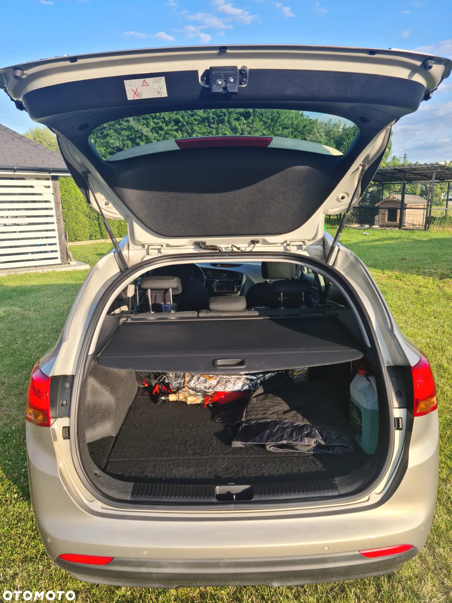 Kia Ceed - 11