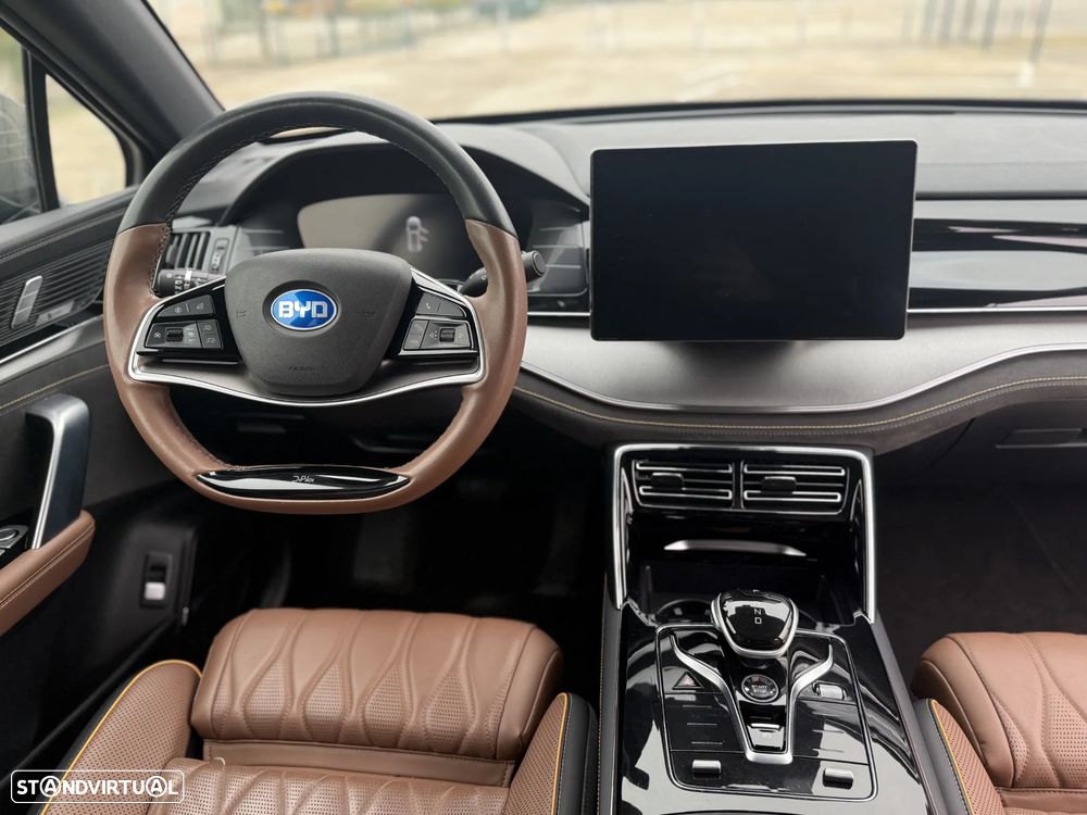 BYD Tang 86.4 kWh AWD Flagship - 13