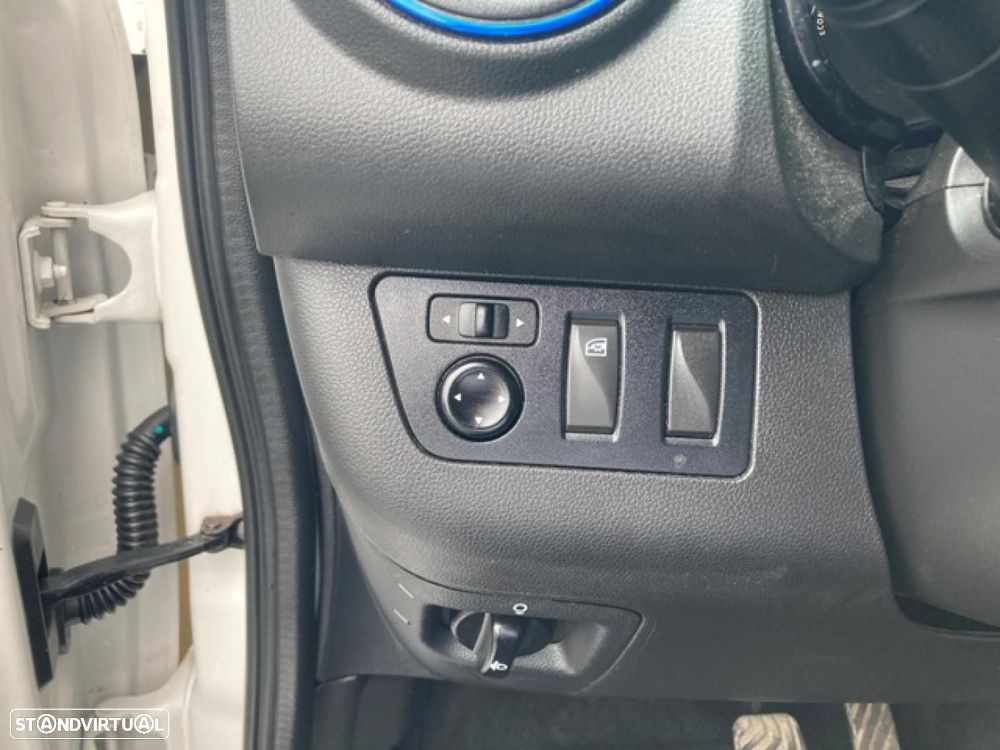 Dacia Spring Comfort — fotografia 15