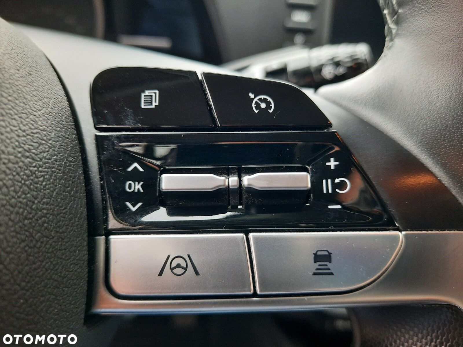 Hyundai Elantra 1.6 Smart CVT - 33