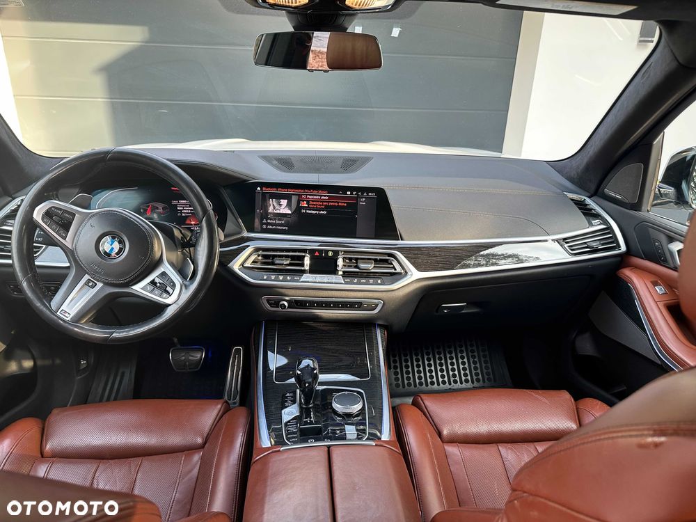 BMW X7 - 7
