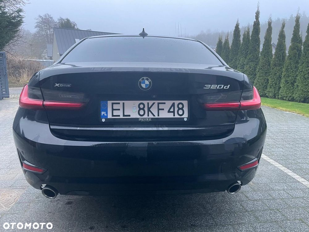 BMW Seria 3 320d Sport Line sport - 16