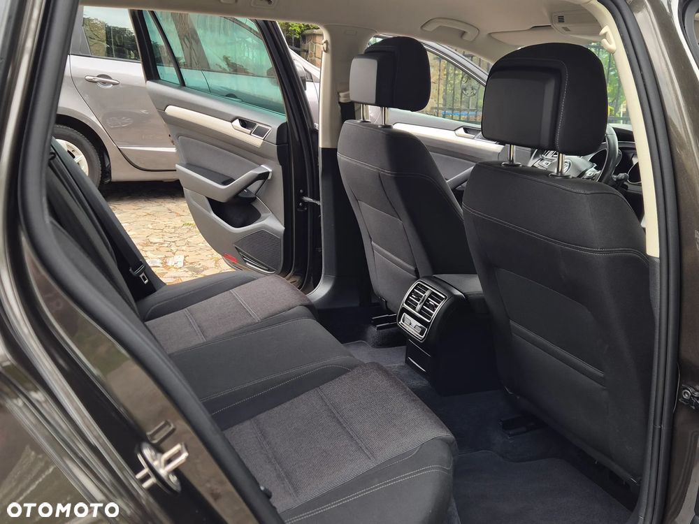 Volkswagen Passat 2.0 TDI SCR (BlueMotion Technology) DSG Highline - 28