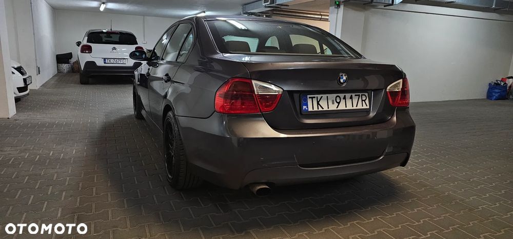 BMW Seria 3 320i - 5