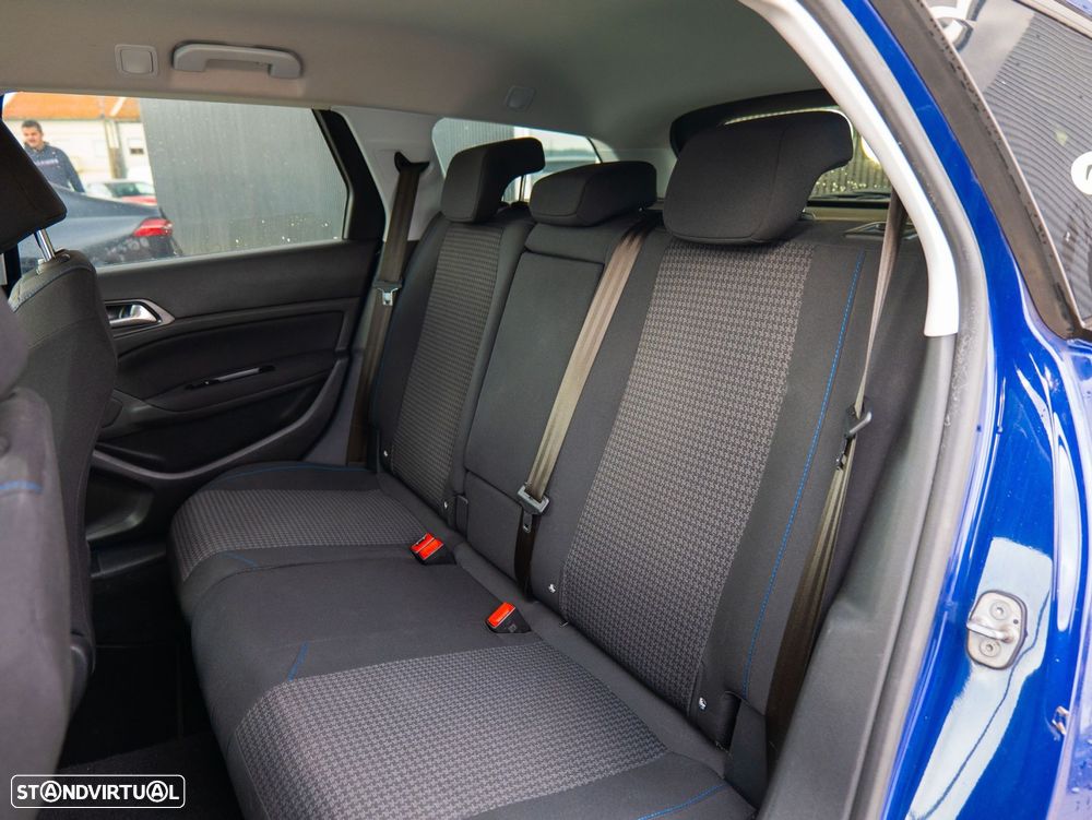 Peugeot 308 SW 1.5 BlueHDi Style - 23