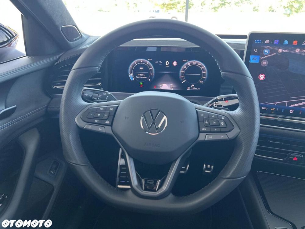 Volkswagen Passat - 13