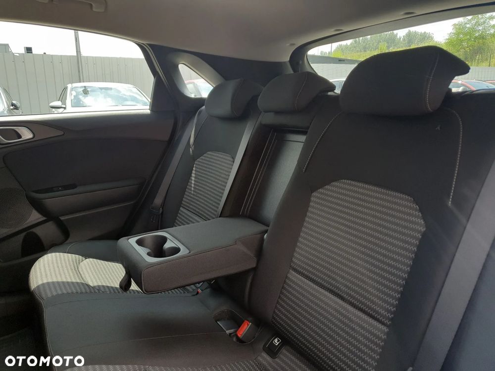 Kia Ceed 1.5 T-GDI M DCT - 17