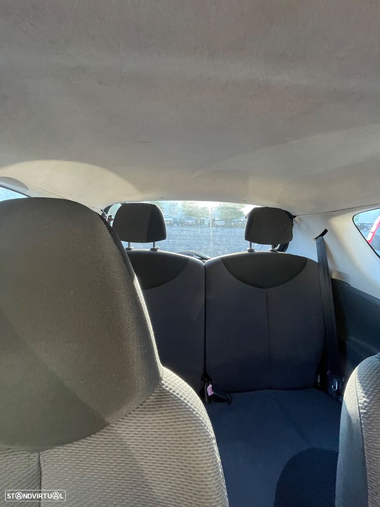 Toyota Aygo 1.0 + AC - 9
