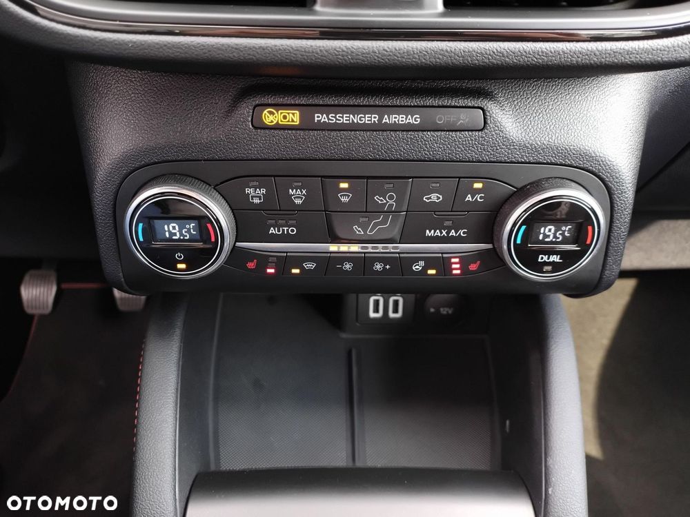 Ford Kuga 1.5 EcoBoost FWD ST-Line X - 22