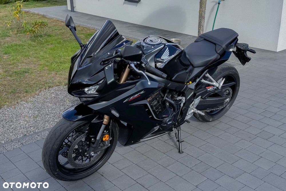 Honda CBR - 7