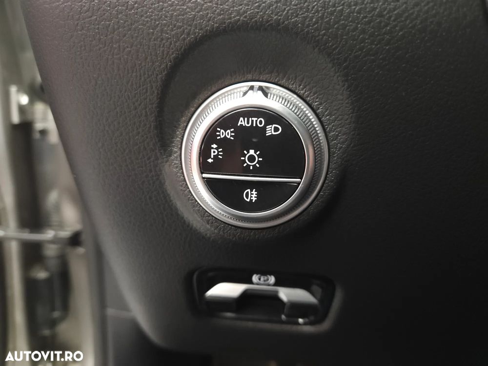 Mercedes-Benz C 300 MHEV - 20