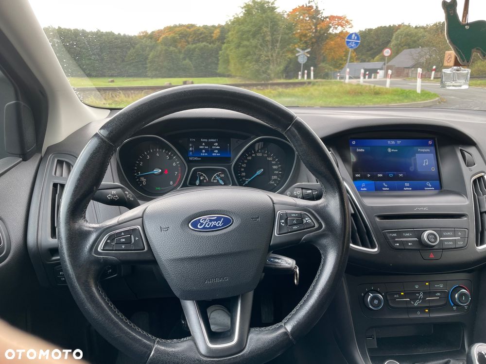 Ford Focus 1.6 Trend - 12