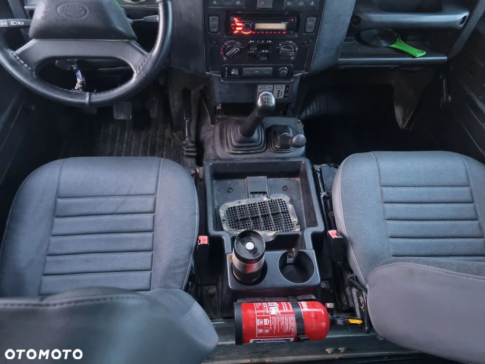 Land Rover Defender 2.2 TD4 SE - 17