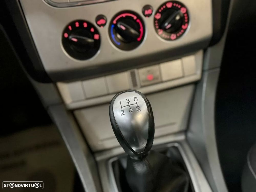 Ford Focus SW 1.6 TDCi Trend - 23