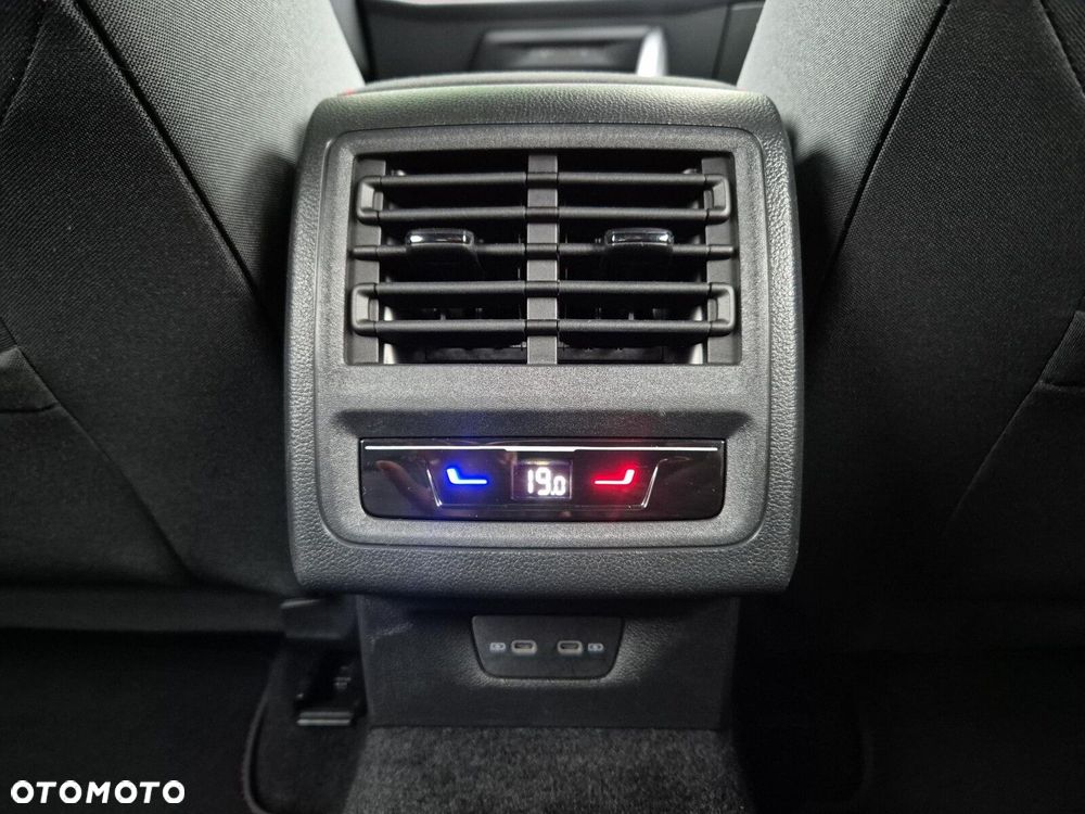 Volkswagen Golf VIII 2.0 TSI GTI DSG - 15