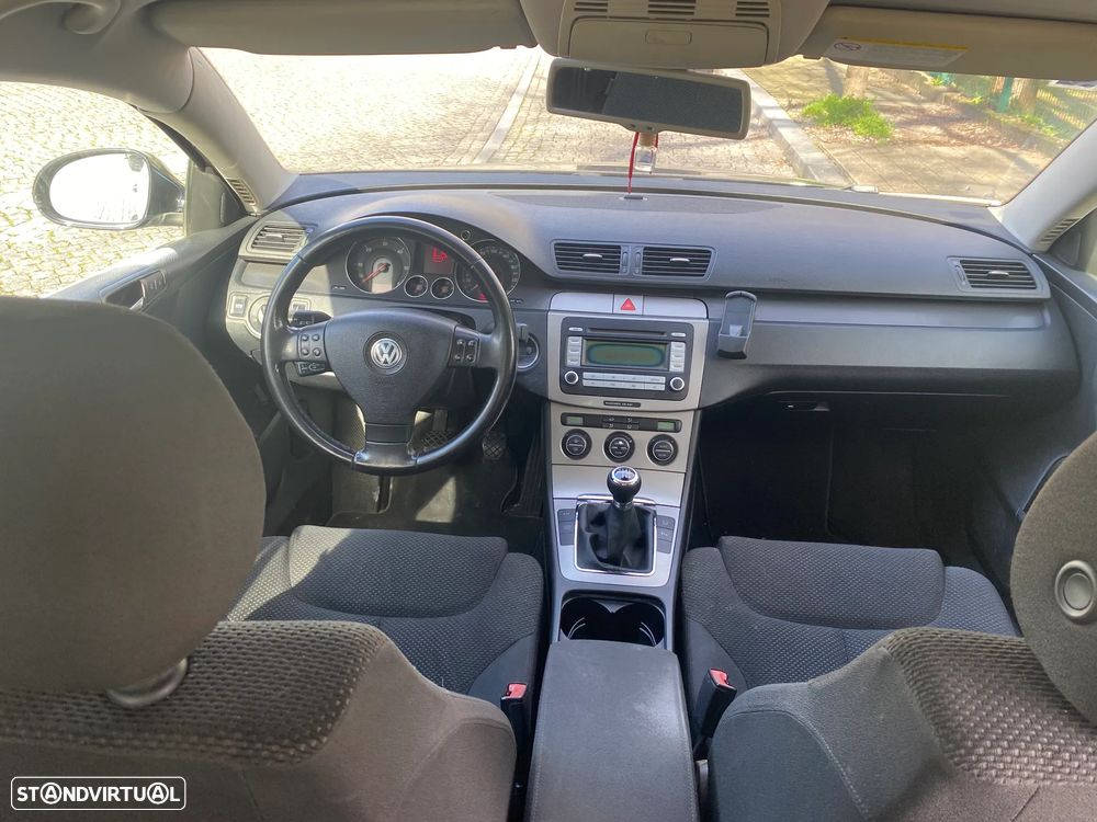 VW Passat Variant 2.0 TDi Confortline - 12