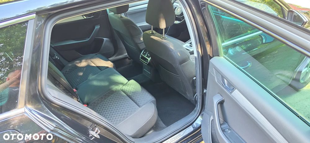 Skoda Superb 2.0 TDI DSG Active - 11