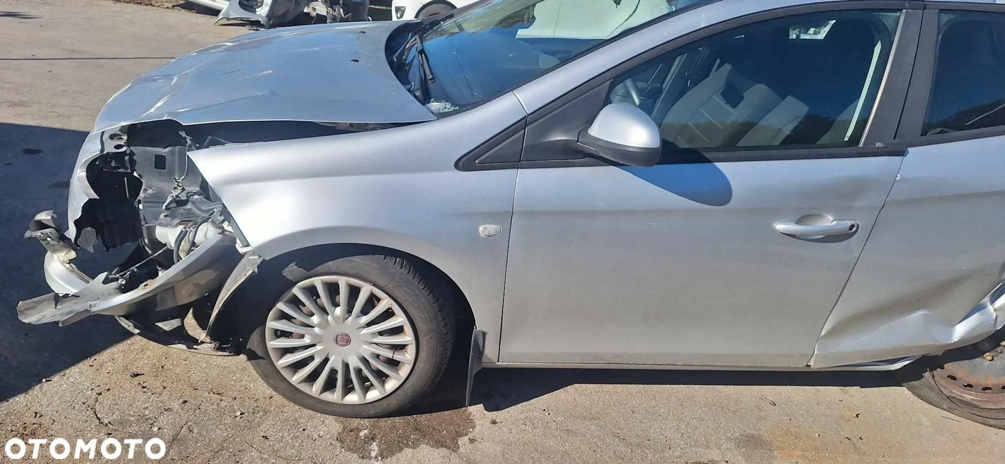 FIAT BRAVO II 1,4 b 90KM półoś lewa - 2