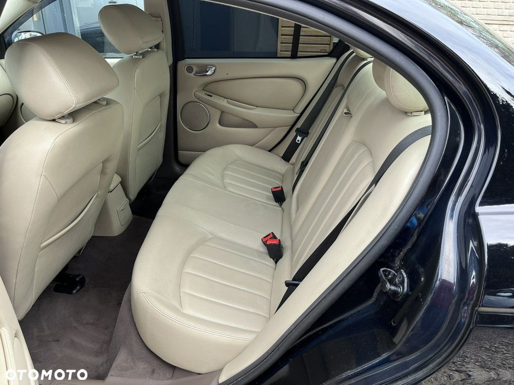 Jaguar X-Type - 23