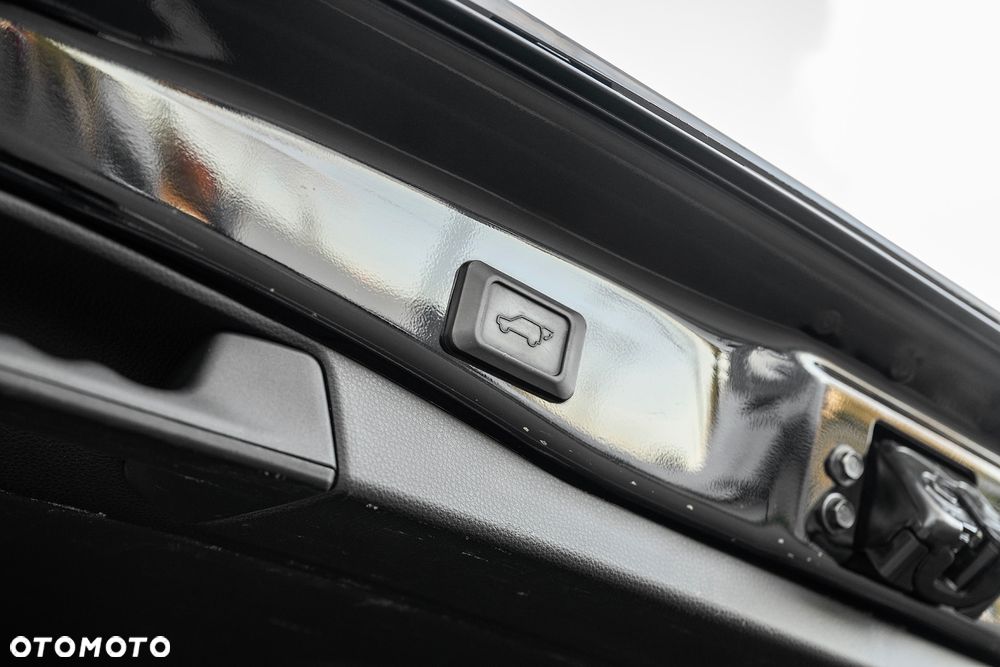 Toyota RAV4 2.5 Hybrid Black Edition by JBL 4x2 - 31