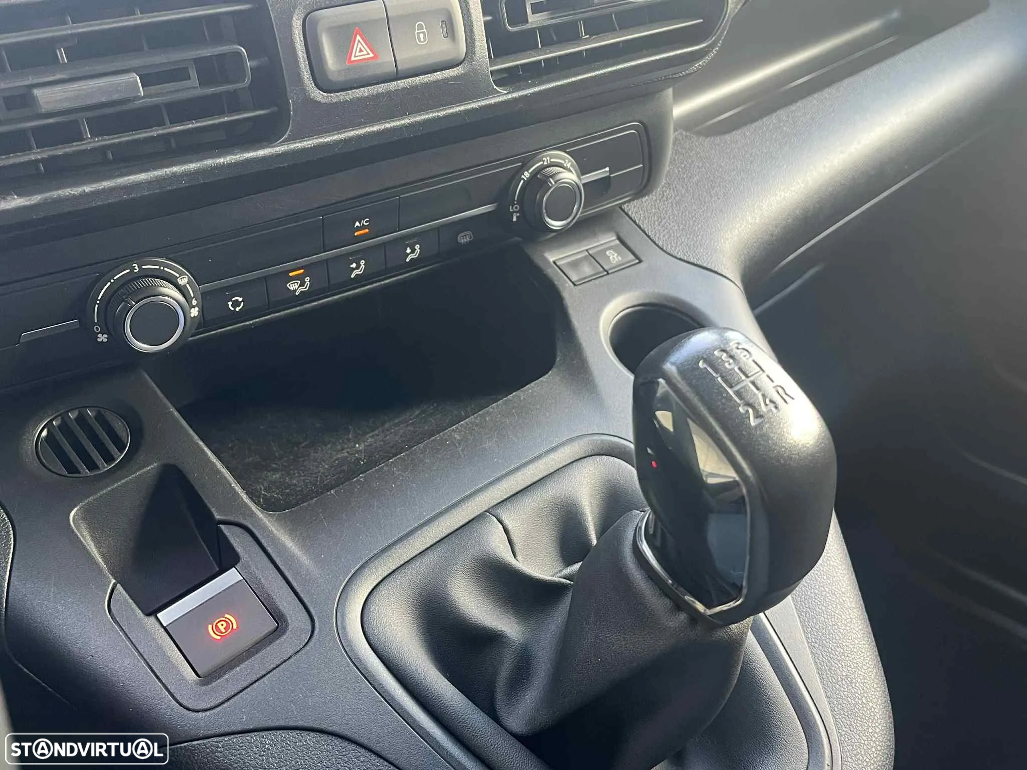 Peugeot Partner Premium Standard 1.6 BlueHDi 75cv - 11