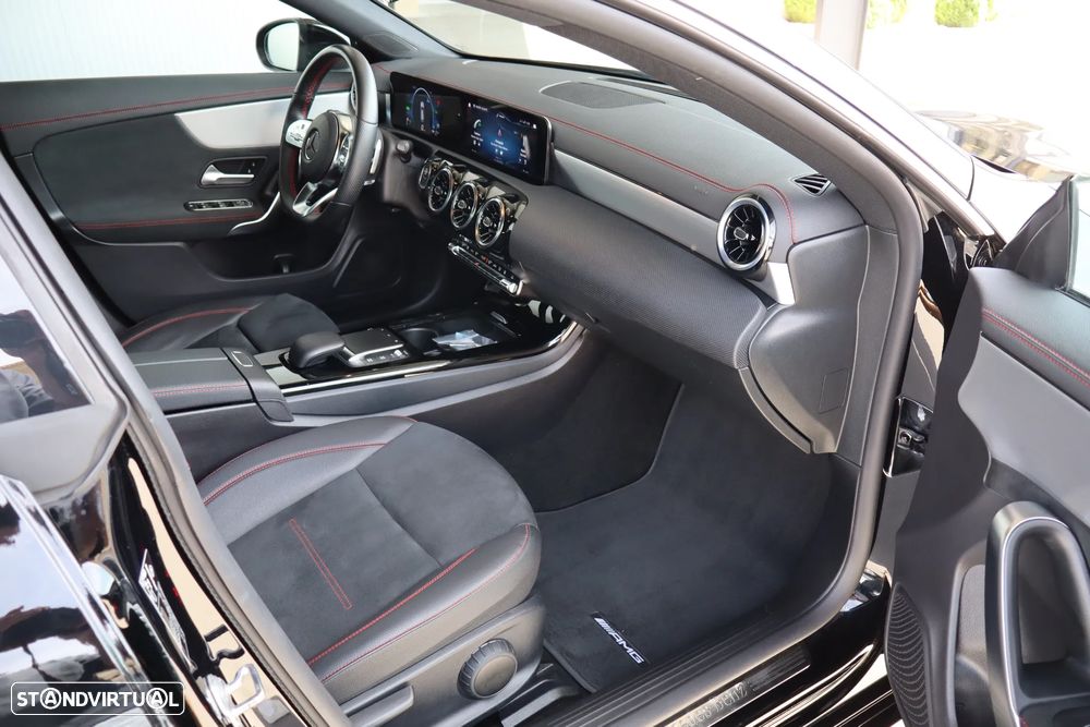 Mercedes-Benz CLA 250 e Shooting Brake AMG Line - 12