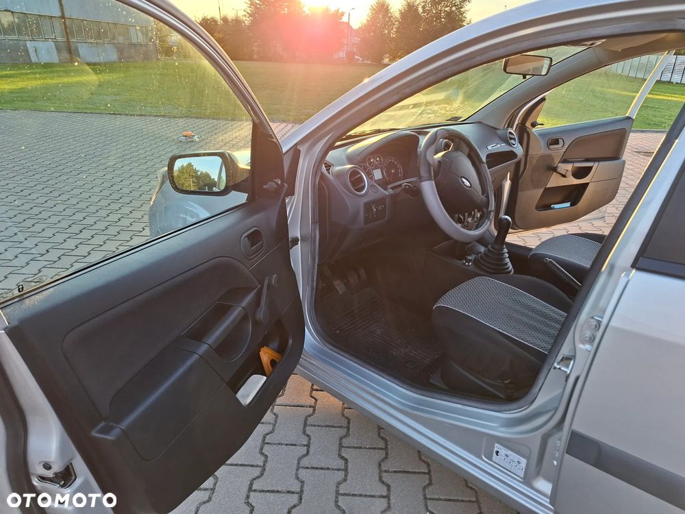 Ford Fiesta 1.3 - 18