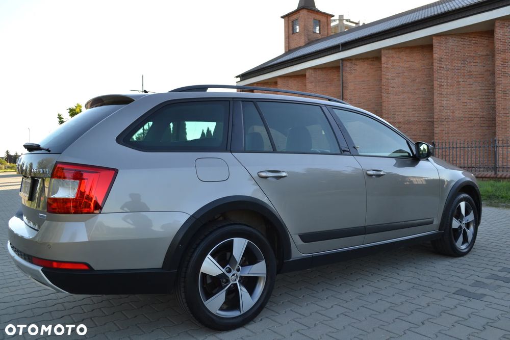 Skoda Octavia 2.0 TDI 4x4 DSG Scout - 8