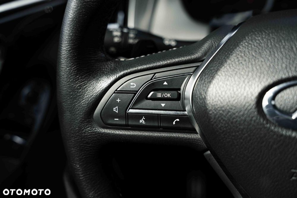 Infiniti Q60 - 24