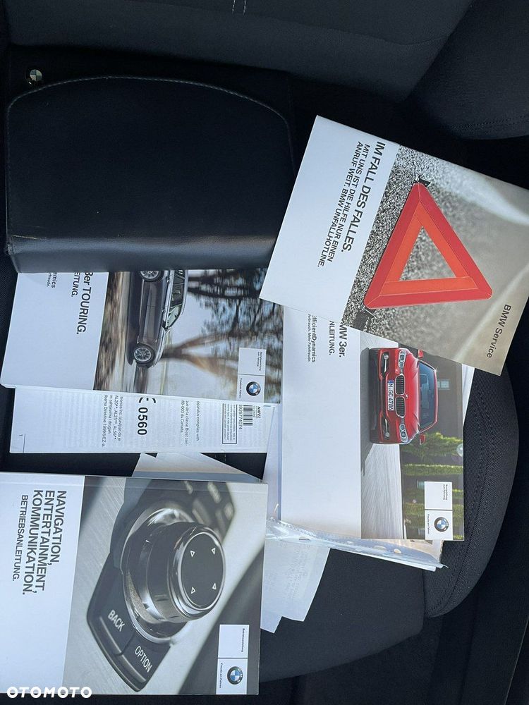 BMW Seria 3 318d xDrive Sport Line - 11