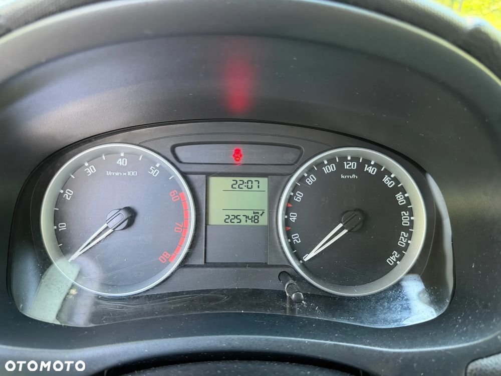 Skoda Roomster 1.6 16V Comfort PLUS EDITION - 17