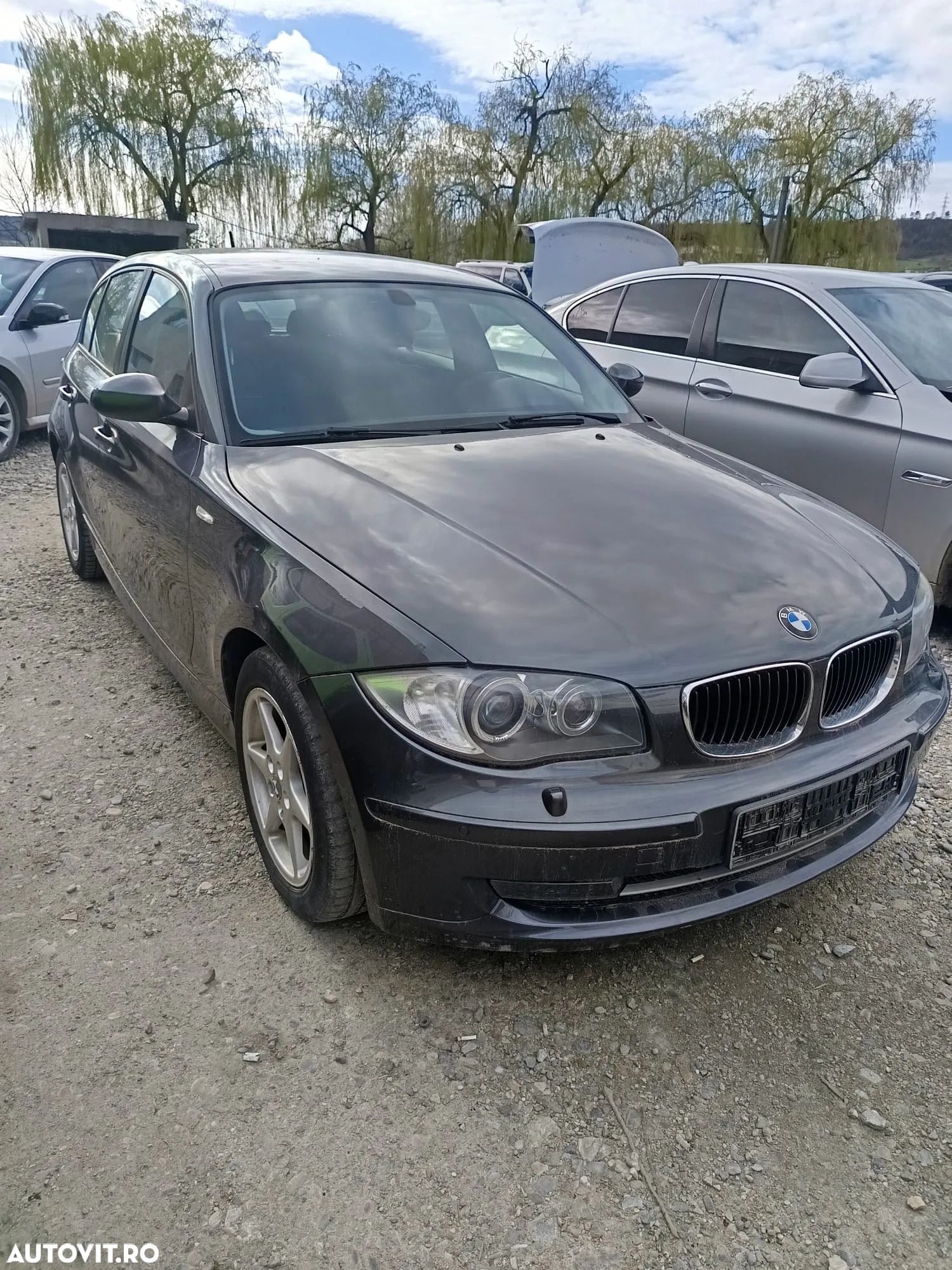Dezmembram BMW Seria 1 Hatchback 118D 2.0 D 2007 - 1