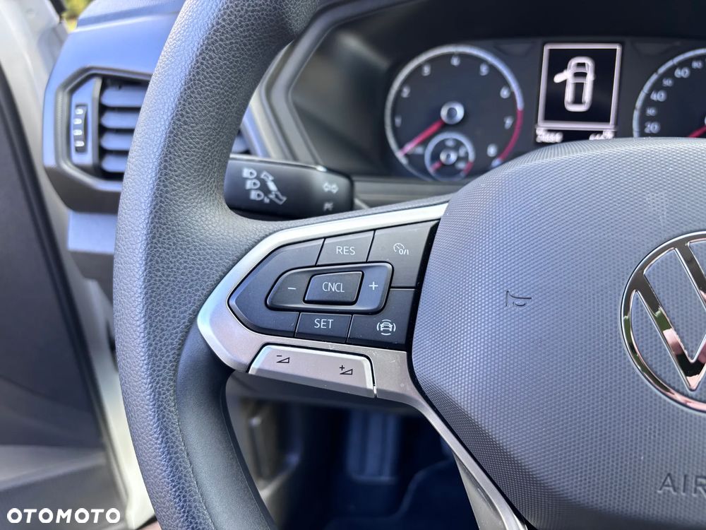 Volkswagen T-Cross - 19